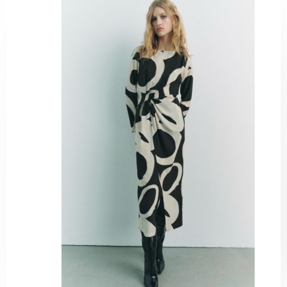 NWT - Zara ❤️ Printed Midi Dress ❤️ Ecru Green